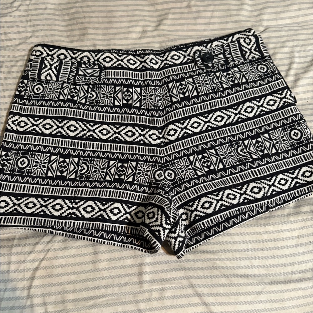 Forever 21 Black and White Tribal Pattern High Waist Shorts